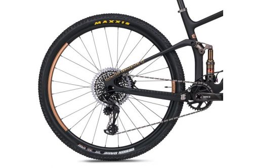 Rower górski NS Bikes Synonym RC 1 Kashima w 100% gotowy